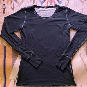 Black lululemon long sleeve tee